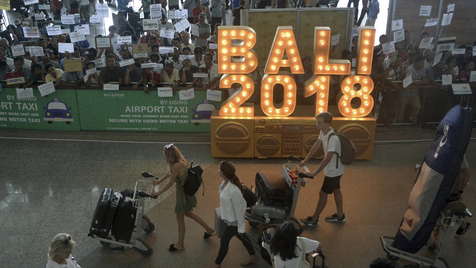 Kunjungan Turis ke Bali Meningkat 50 % Saat Natal dan Tahun Baru