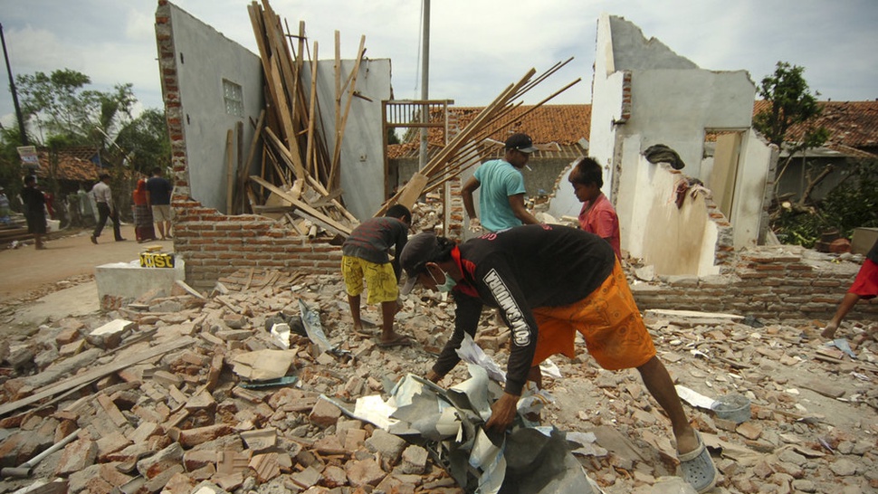 10 Rumah Warga Malang Rusak Akibat Puting Beliung