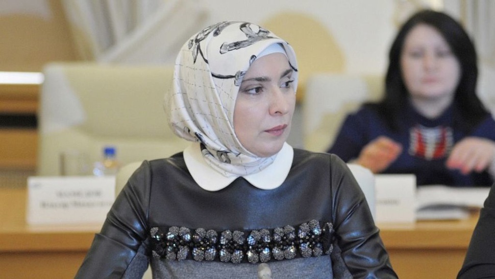 Jurnalis Perempuan Muslim Siap Melawan Putin di Pilpres Rusia 2018