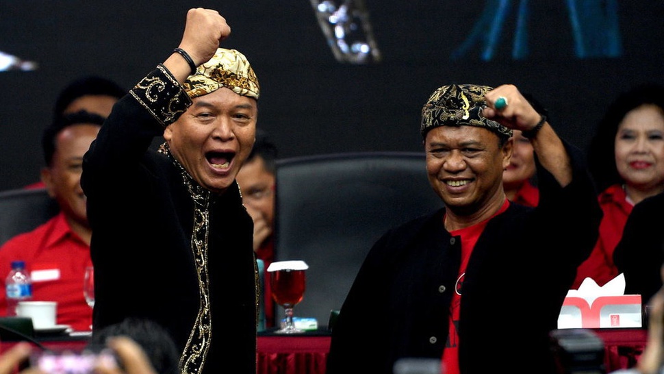Pilgub Jabar: Tb Hasanuddin-Anton Janjikan Rp1 T untuk Pesantren