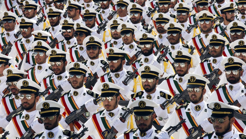 Tantangan Abadi Para Reformis: Menjinakkan Garda Revolusi Iran