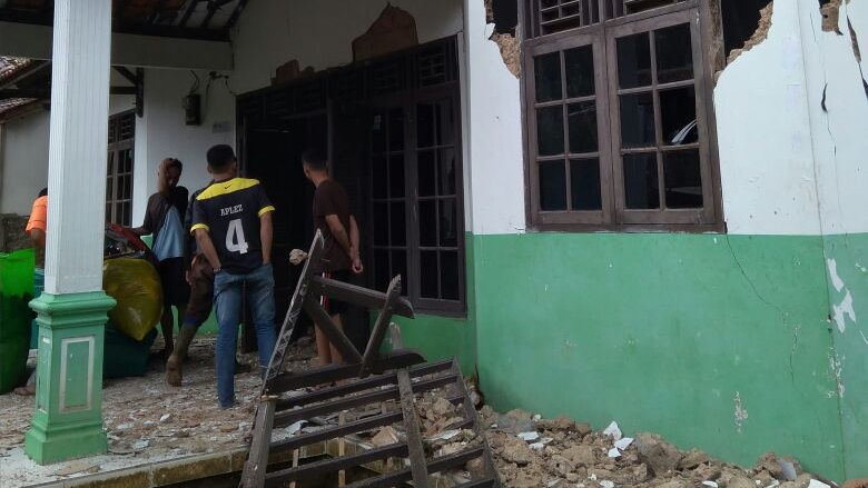 Wagub Banten: Bangunan dan Jalan Rusak Akibat Gempa 6,4 SR