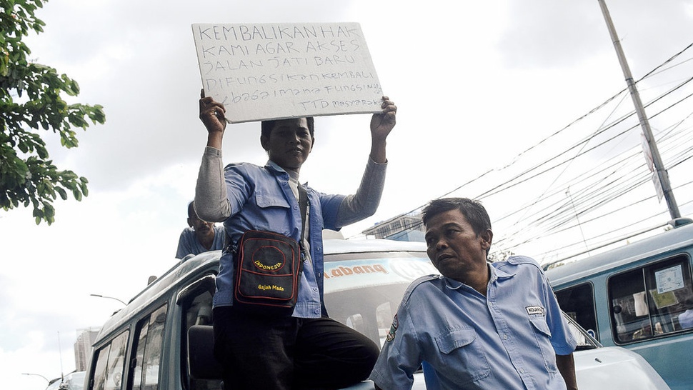 Sopir Angkot Tanah Abang Demo Tolak OK-OTrip dan Temui Dishub