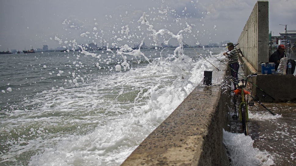 BMKG: Waspadai Gelombang Tinggi di Perairan Lampung Capai 1,5 Meter