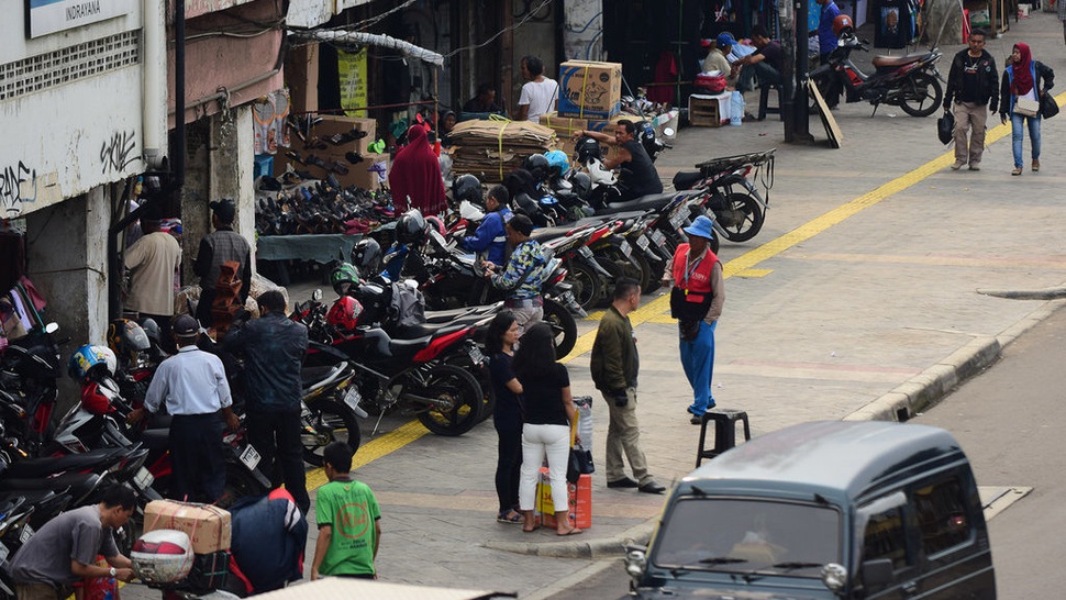 Polisi Tangkap 17 Petugas Parkir Liar di Jakarta Barat
