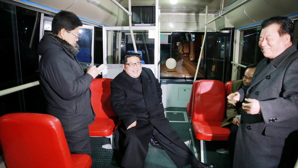 Kim Jong-un Kunjungi Xi Jinping untuk Pertama Kali
