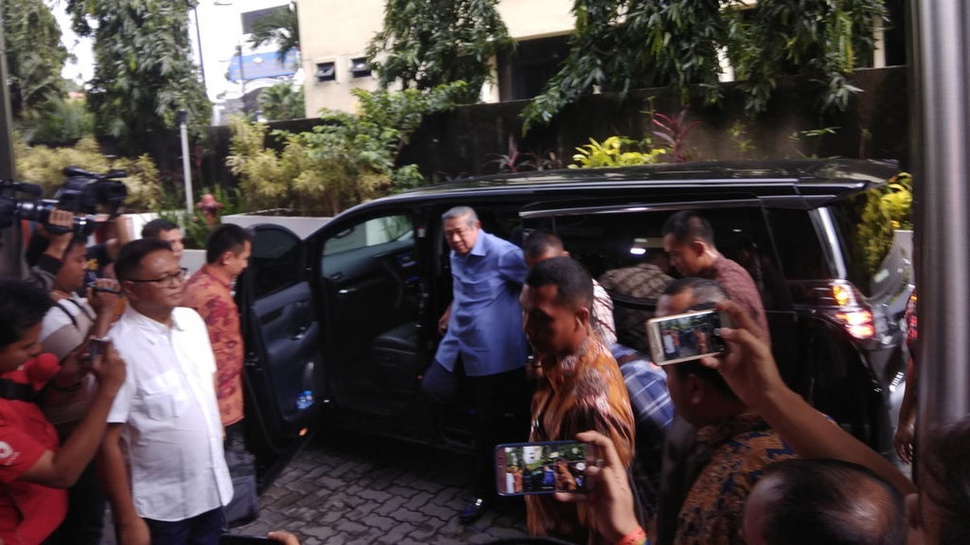 Laporkan Firman Wijaya, SBY: Ini Perang Saya!