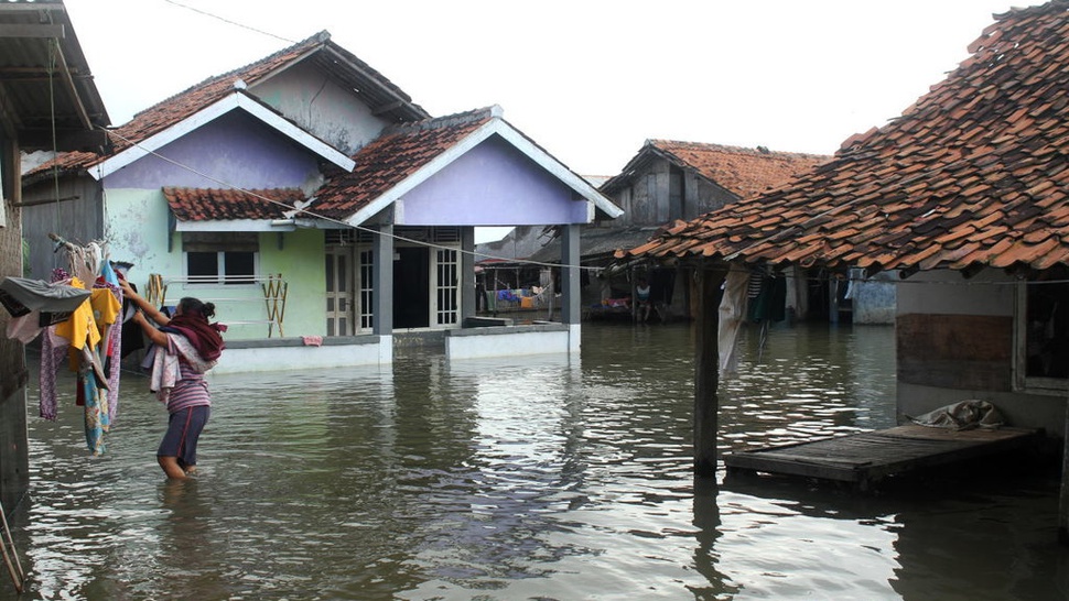 Banjir Merendam Perumahan Hunian Ribuan Keluarga di Kota Bekasi