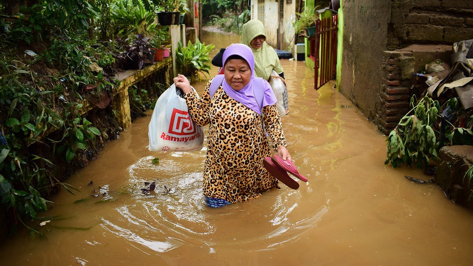 Pengungsi Banjir Jakarta Diminta Lindungi Privasi & Kesehatan Anak