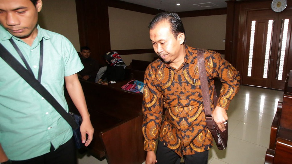 Panitera PN Jakarta Selatan Divonis 4 Tahun Penjara 