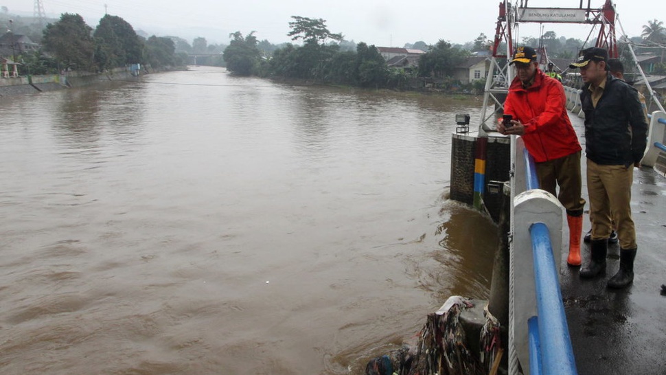 Anies Baswedan Dukung Normalisasi 13 Sungai di Jakarta 