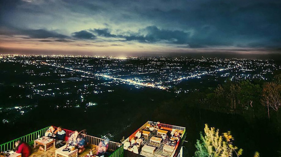 Tempat Pemandangan City Light di Bandung Saat Malam Tahun Baru