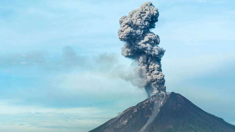 2018/02/19/erupsi-gunung-sinabung--1-antara-foto-antara-foto-2.jpg