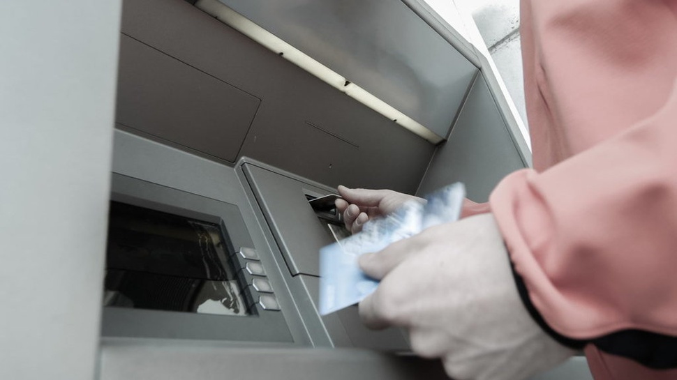 OJK: Hindari Skimming, Pilih ATM yang Dijaga Petugas Keamanan