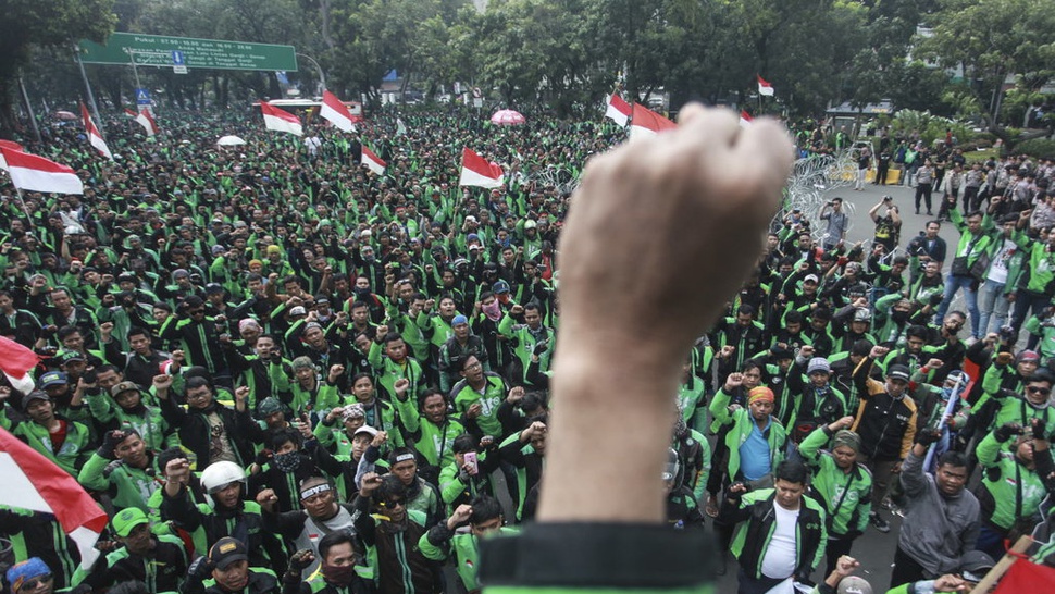 Pengendara Belum Pasti Dukung Meski Jokowi Bikin Aturan Ojek Online