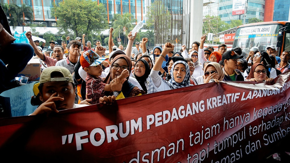 Pernyataan PKL Tanah Abang Saat Demo Protes Ombusdman 