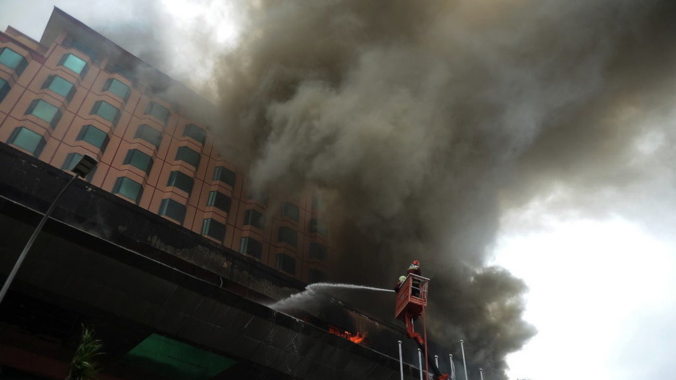 Koreksi: Kebakaran Terjadi di Gedung Annex Bukan di Hotel Pullman