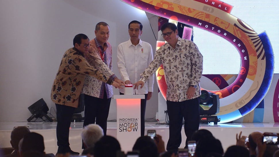 IIMS 2018, Jokowi: Jangan Pesimis Hadapi Tren Mobil Listrik