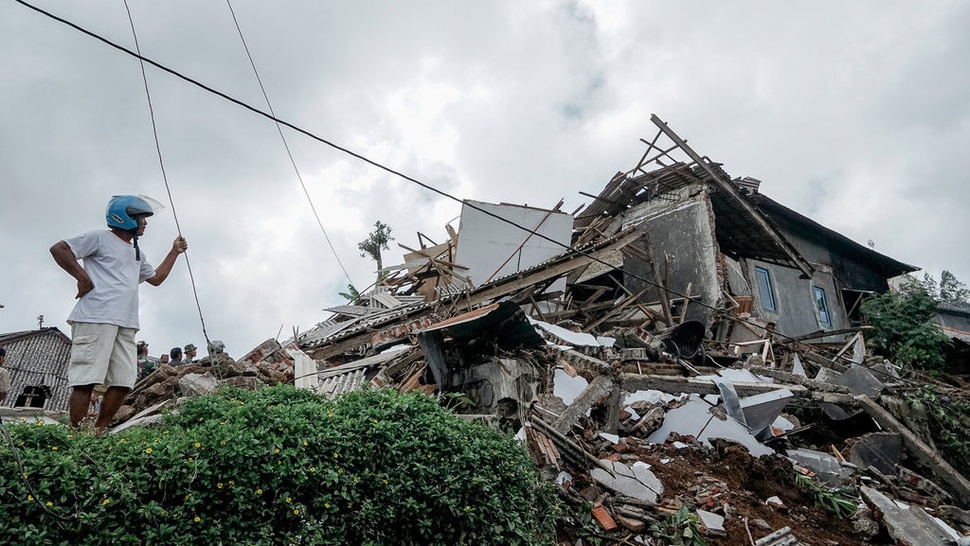 Akibat Gempa, UN SMP di Kalibening Banjarnegara Digelar di Tenda