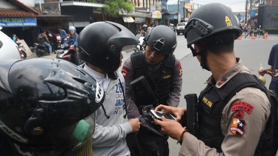 Polisi Tangkap 2 Terduga Teroris yang Akan Serang Polda Sumsel