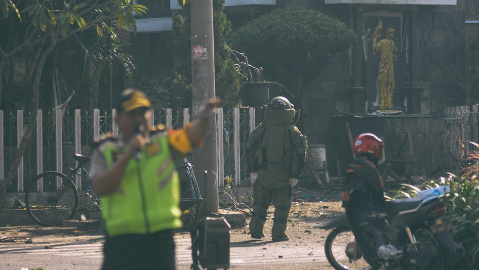 Ledakan Bom 3 Gereja di Surabaya, Pelaku Diduga Ibu dengan 2 Balita