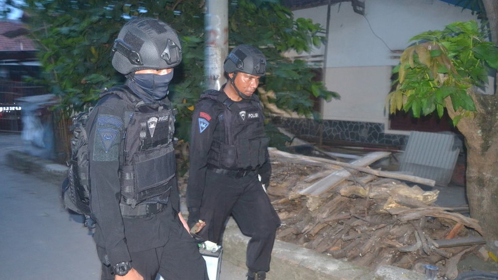 Salah Satu Gedung di Universitas Riau Digeledah Densus 88 