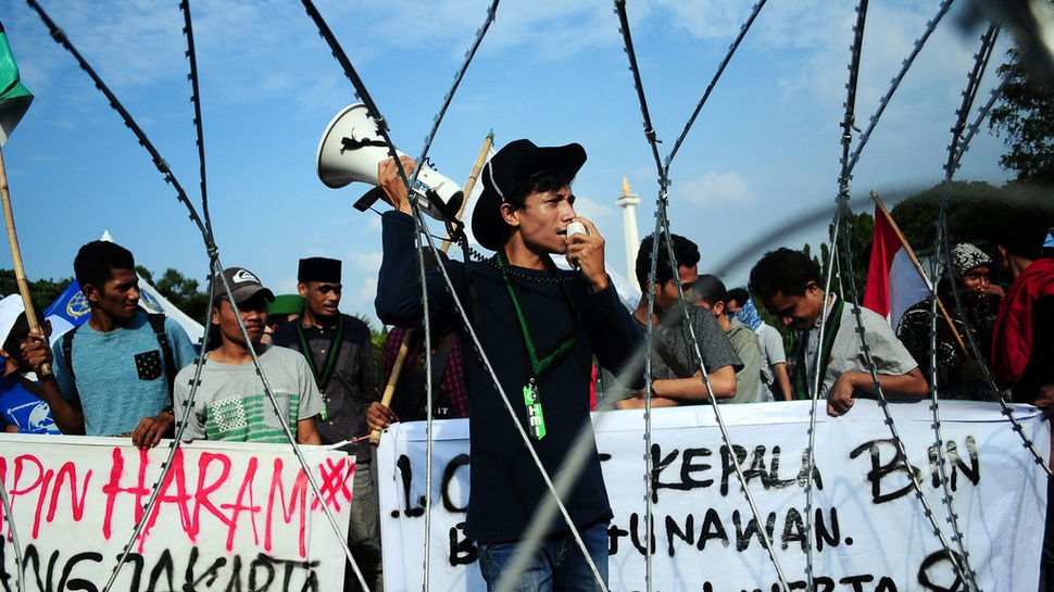 2018/05/21/ricuh-aksi-hmi-peringati-20-tahun-reformasi--1--tirto.id-arimacswilander.jpg