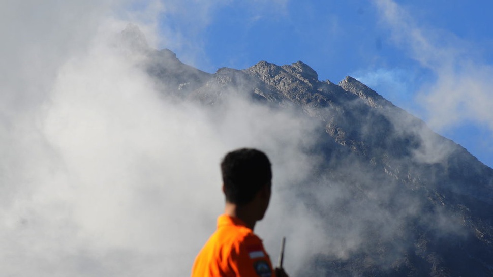 Masyarakat Diminta Tak Panik Menanggapi Letusan Gunung Merapi