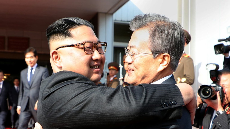 Pelukan Kim Jong-un & Moon Jae-in: Buka Dapur Ekonomi Korea Utara