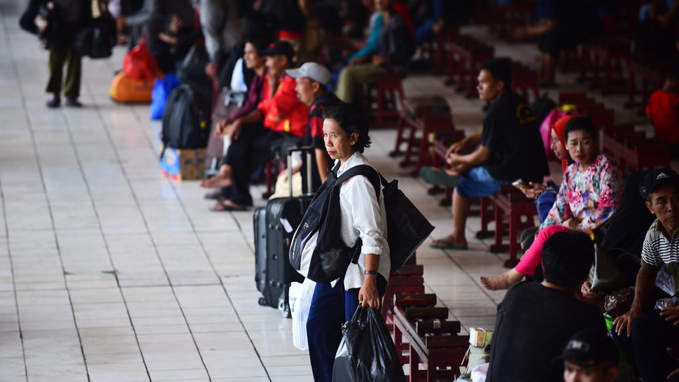 2018/06/05/arus_mudik_2018_terminal_kampung_rambutan_arimacs_wilander_tirto-5_ratio-16x9.jpg