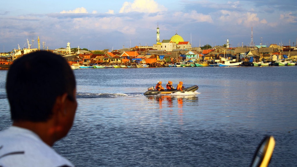 Tim SAR Berhasil Temukan Jasad Korban Tenggelam di Laut Sukabumi