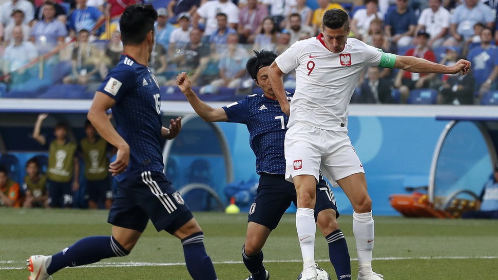 Fakta Babak 1 Jepang vs Polandia: Beda Kisah Lewandowski-Fabianski