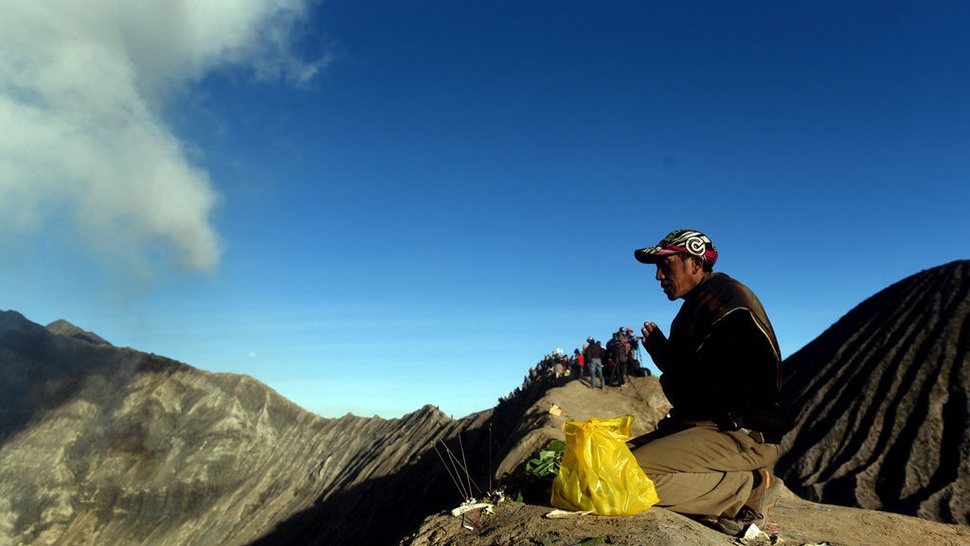 2018/06/30/antarafoto-yadnya-kasada-bromo-300618-zk-5_ratio-16x9.jpg