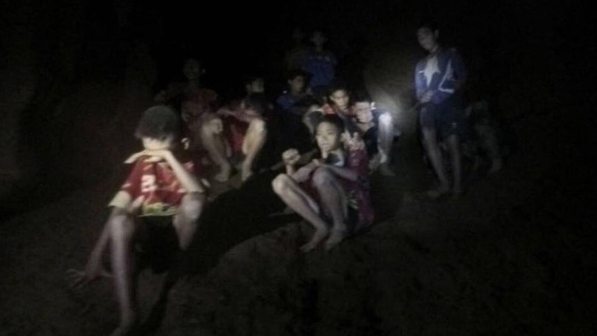 Rumitnya Penyelamatan 13 Orang yang Terjebak di Gua Thailand