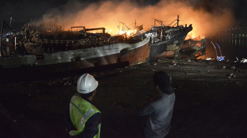 Kebakaran 40 Kapal di Benoa Bali Diduga Berawal dari Korsleting 