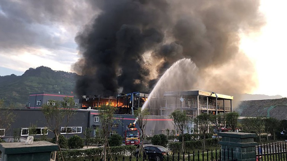 Ledakan di Pabrik Kimia Cina Menewaskan 19 Orang dan 12 Terluka