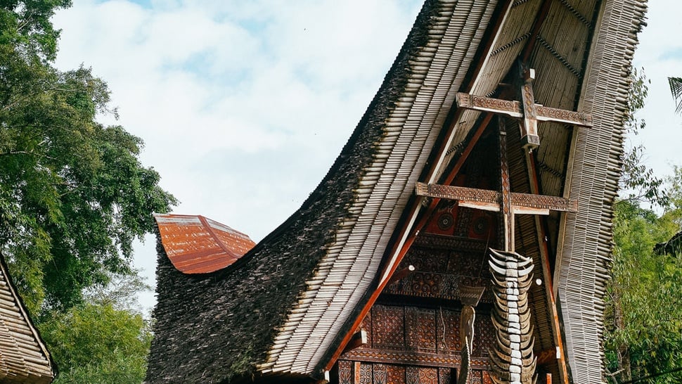 Rumah Adat Tongkonan Sulawesi Selatan & Nilai-Nilai Luhurnya