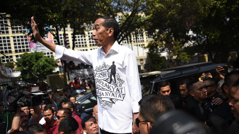 Jumlah Jubir Jokowi-Ma'ruf Belum Tentu Ratusan Orang