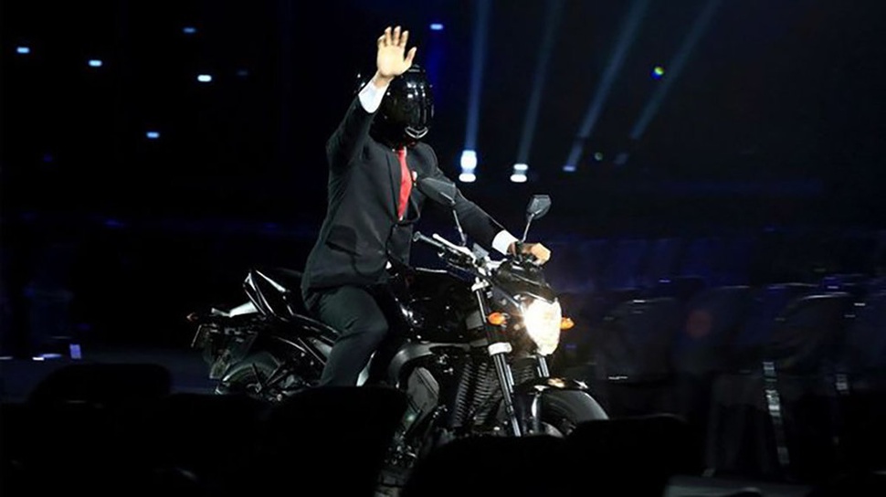 Yamaha FZ1 Jokowi & Gaya Para Pemimpin Negara dengan Motornya