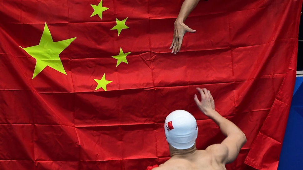 Bendera China Jatuh Saat Pemberian Medali Renang Asian Games 2018