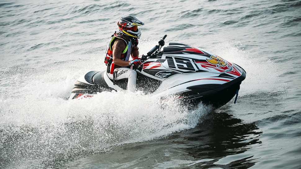 2018/08/24/jet-ski-asian-games-aero-sutan-aswar--3--tirto.id-andrey-gromico.jpg