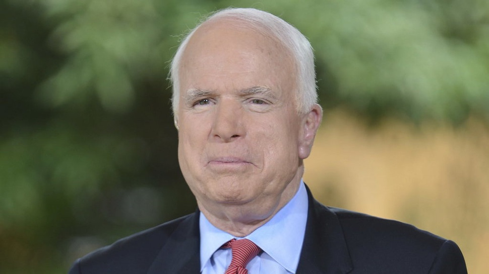 Senator AS John McCain Tutup Usia