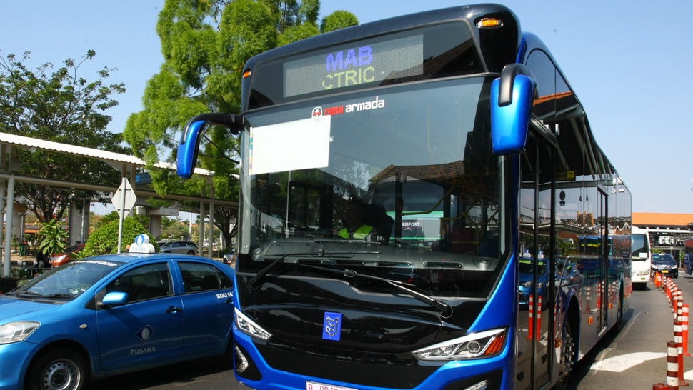Bus Listrik Siap Menyapa Jakarta, Apa Plus Minusnya?