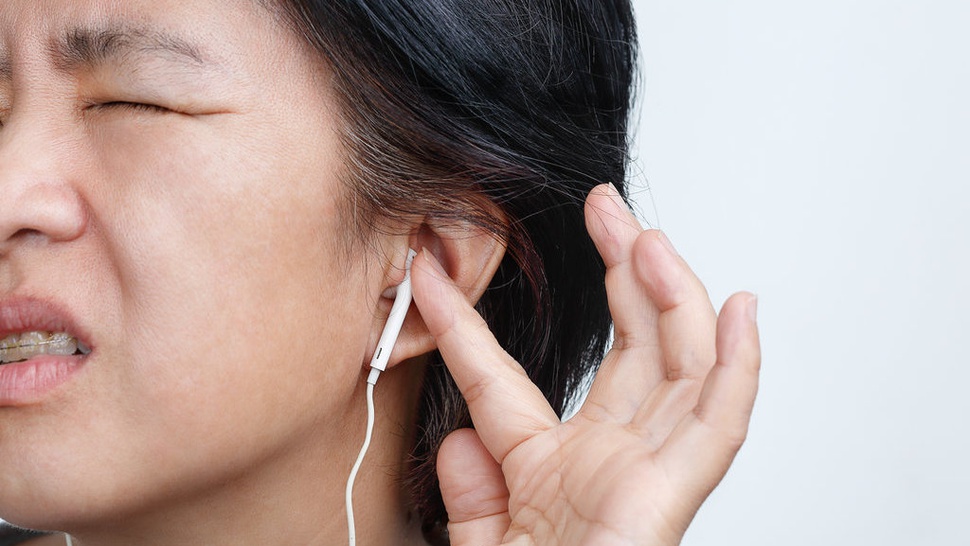 Kebiasaan yang Dapat Merusak Telinga: Headset Hingga Suara Keras