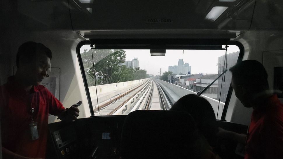 2018/09/12/uji-coba-lrt-kelapa-gading--6--tirto.id-andrey-gromico.jpg