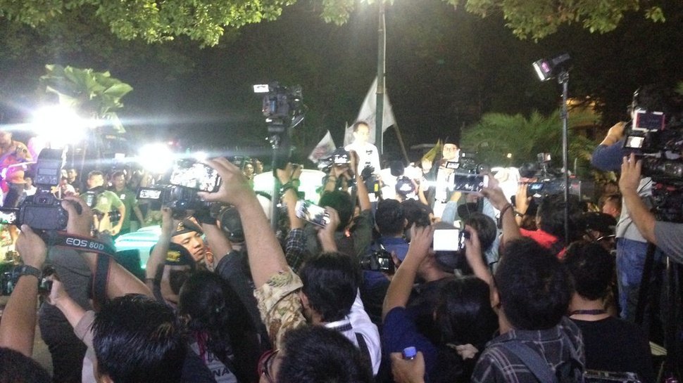 Usai Pengundian Nomor Urut, Pendukung Teriakkan Jokowi 1 Kali Lagi