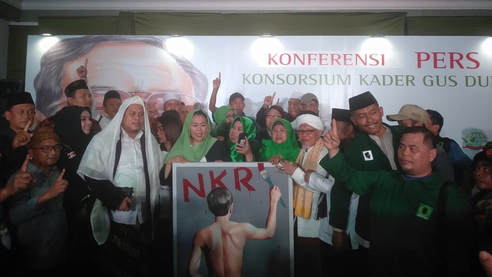 Bercanda Soal Lukisan, Yenny Wahid: Dijual untuk Kampanye Jokowi