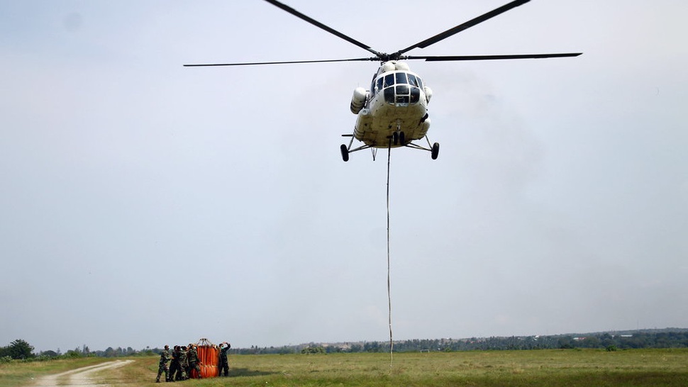 Helikopter Jatuh di Tasikmalaya, Polisi Masih Evakuasi