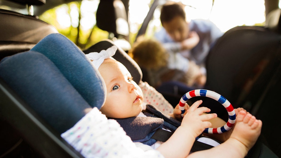 Tips Melakukan Perjalanan Jarak Jauh Bersama Anak dengan Mobil