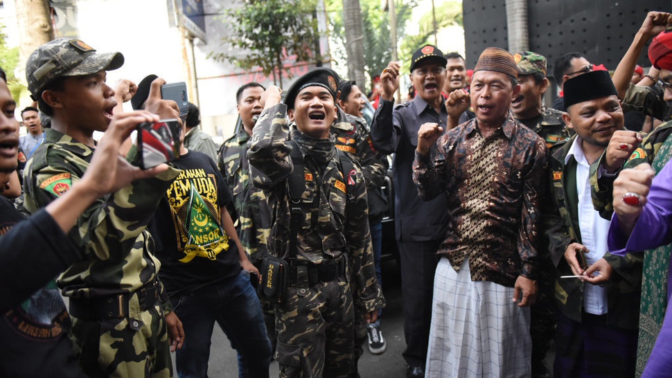 Tuntut Bubarkan Banser NU, Massa Mau Bertemu Jokowi
